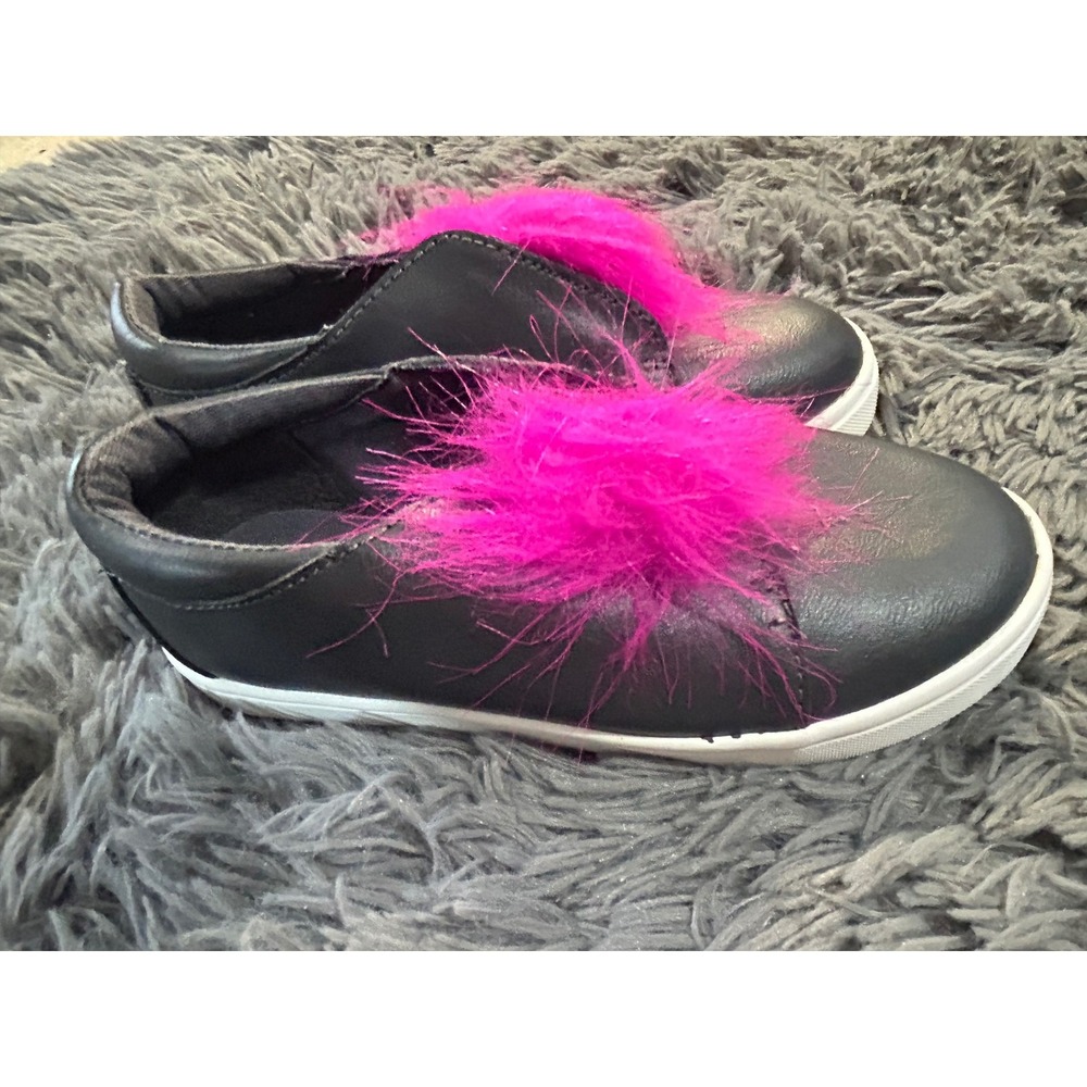 CLEARANCE $5 Cat & Jack Kids Black Slip On Sneakers with Pink Fur Pom Poms Sz 12